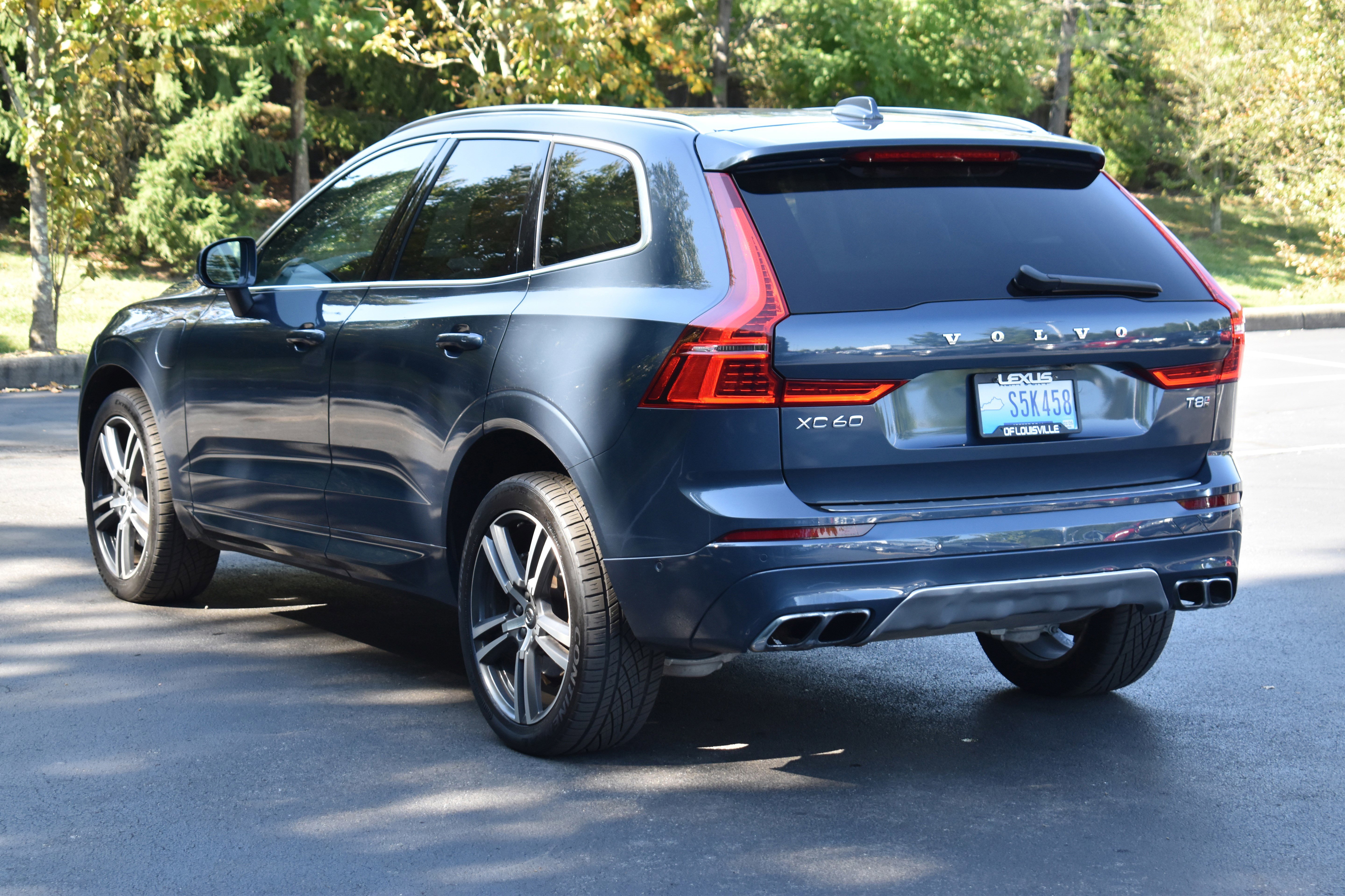 Used 2019 Volvo XC60 T8 Momentum w/ Advanced Package image 32