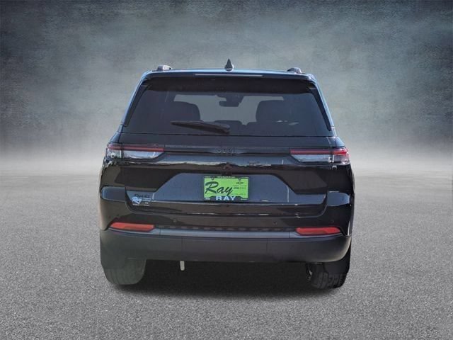 New 2026 Jeep Grand Cherokee Limited w/ Limited Altitude Package AWD/4WD image 5