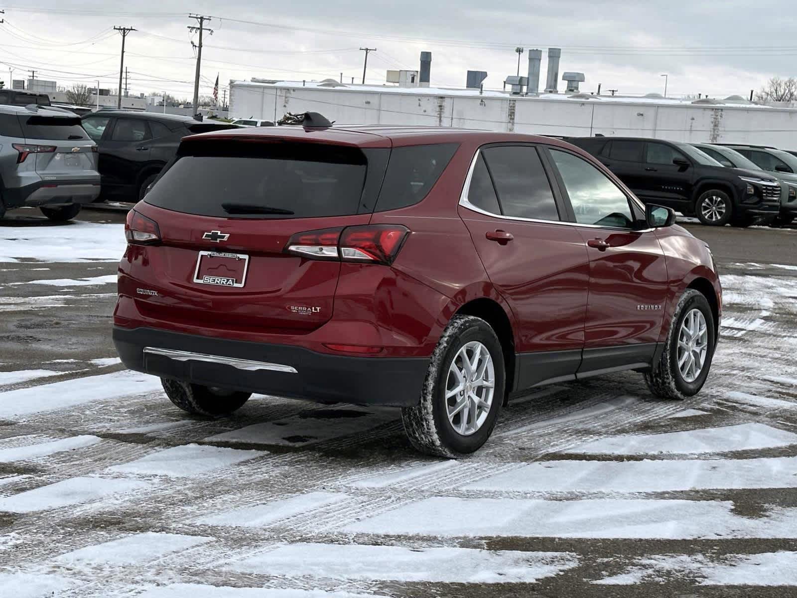 Used 2023 Chevrolet Equinox LT FWD image 3