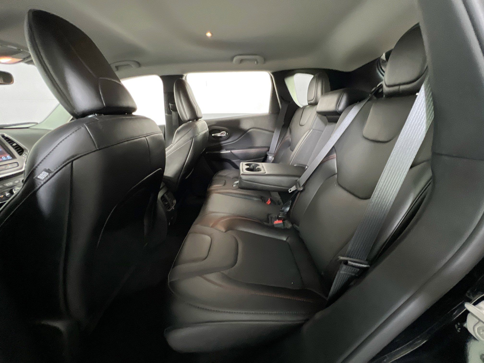 Used 2022 Jeep Cherokee Trailhawk w/ Premium Leather Package image 23