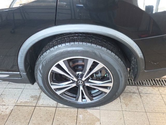 Used 2018 Nissan Rogue SL image 11