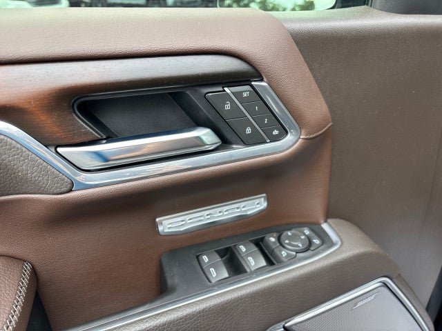 Used 2025 GMC Sierra 1500 Denali w/ Denali Reserve Package AWD/4WD image 11