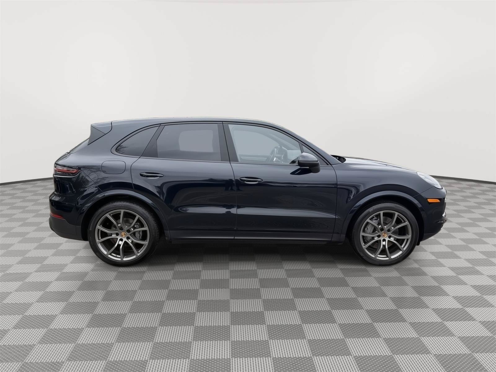 Used 2023 Porsche Cayenne S Platinum AWD/4WD image 8