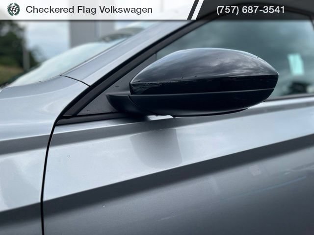 Used 2025 Volkswagen Jetta Sport FWD image 2