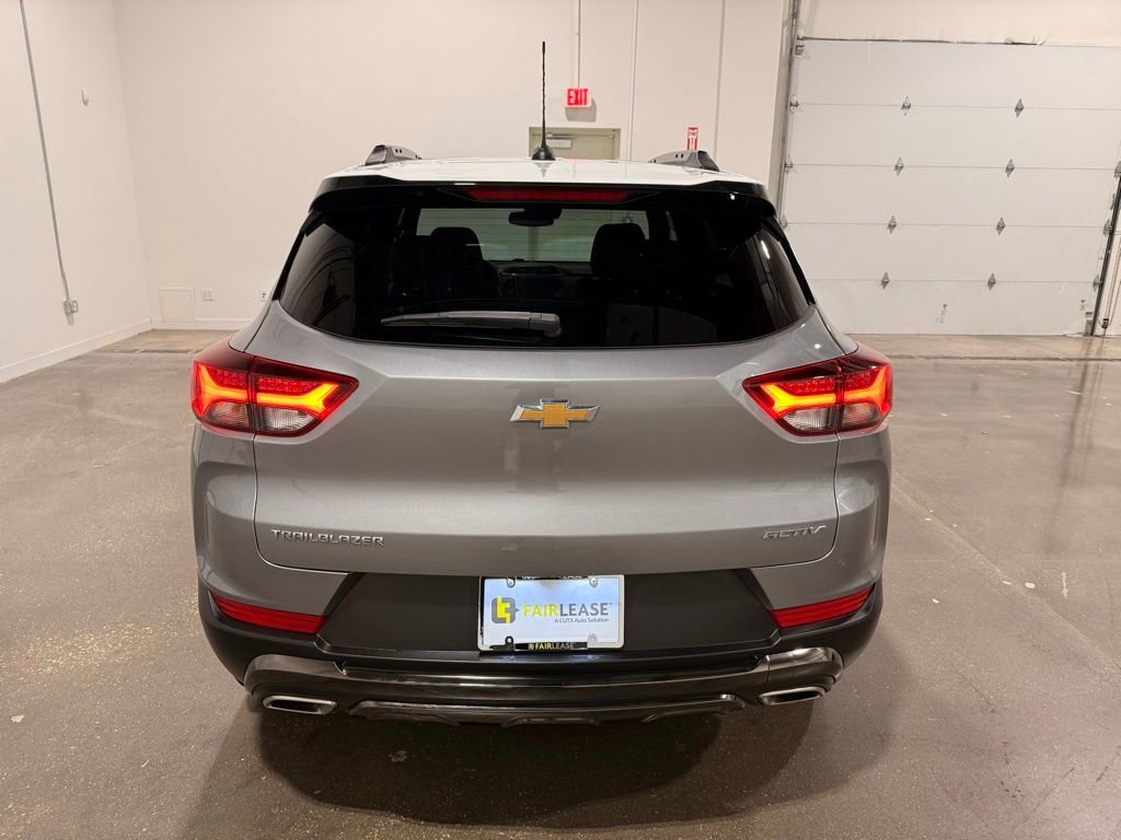 Used 2023 Chevrolet TrailBlazer ACTIV w/ Sun and Liftgate Package FWD image 6