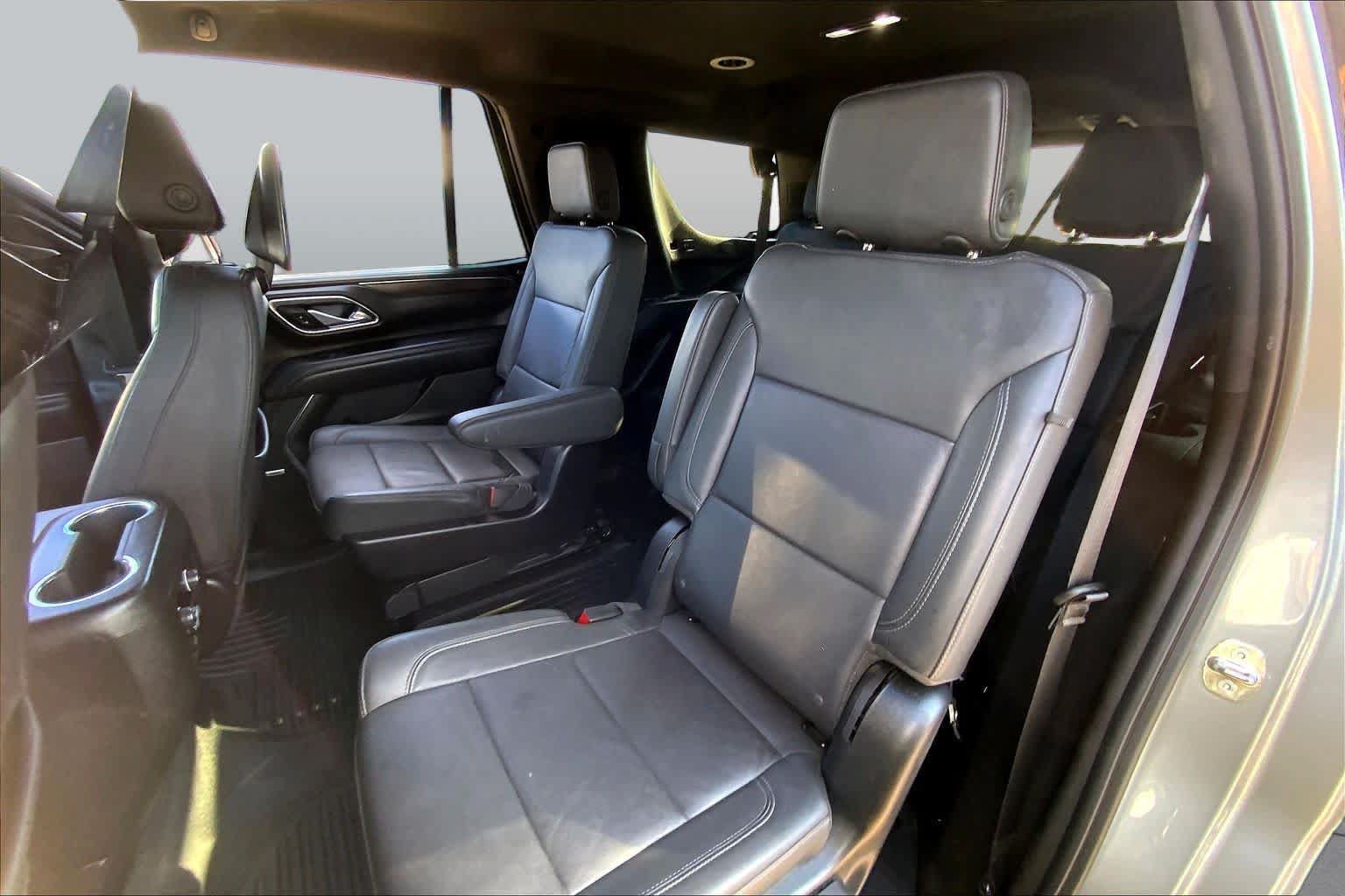 Used 2024 Chevrolet Tahoe LT w/ Luxury Package AWD/4WD image 21