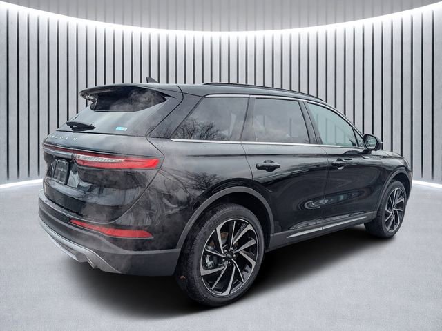 New 2026 Lincoln Corsair Reserve image 3