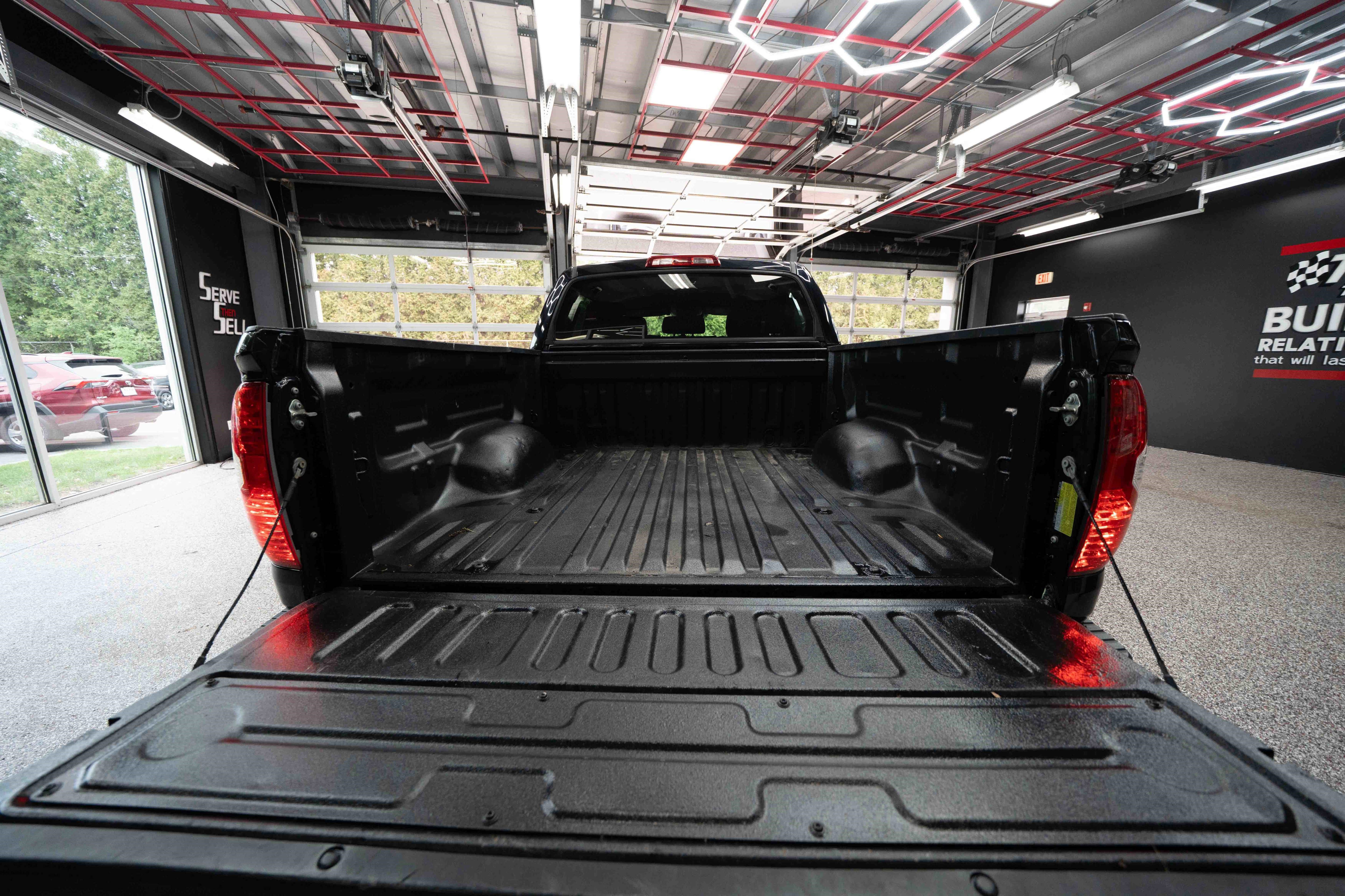 Used 2018 Toyota Tundra SR5 w/ TRD Off Road Package AWD/4WD image 27