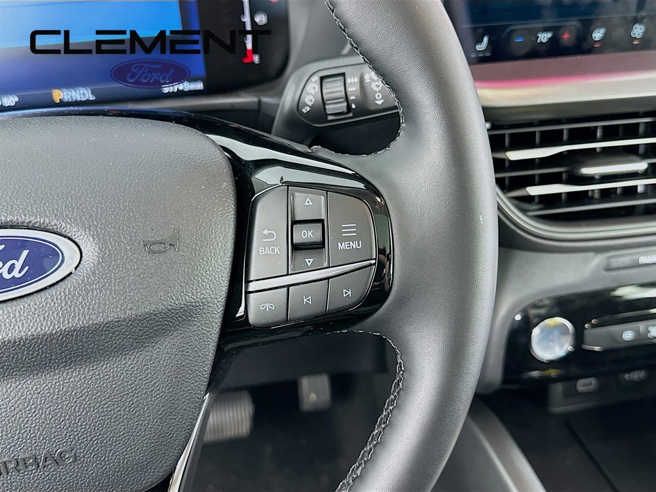 New 2025 Ford Escape SE image 16