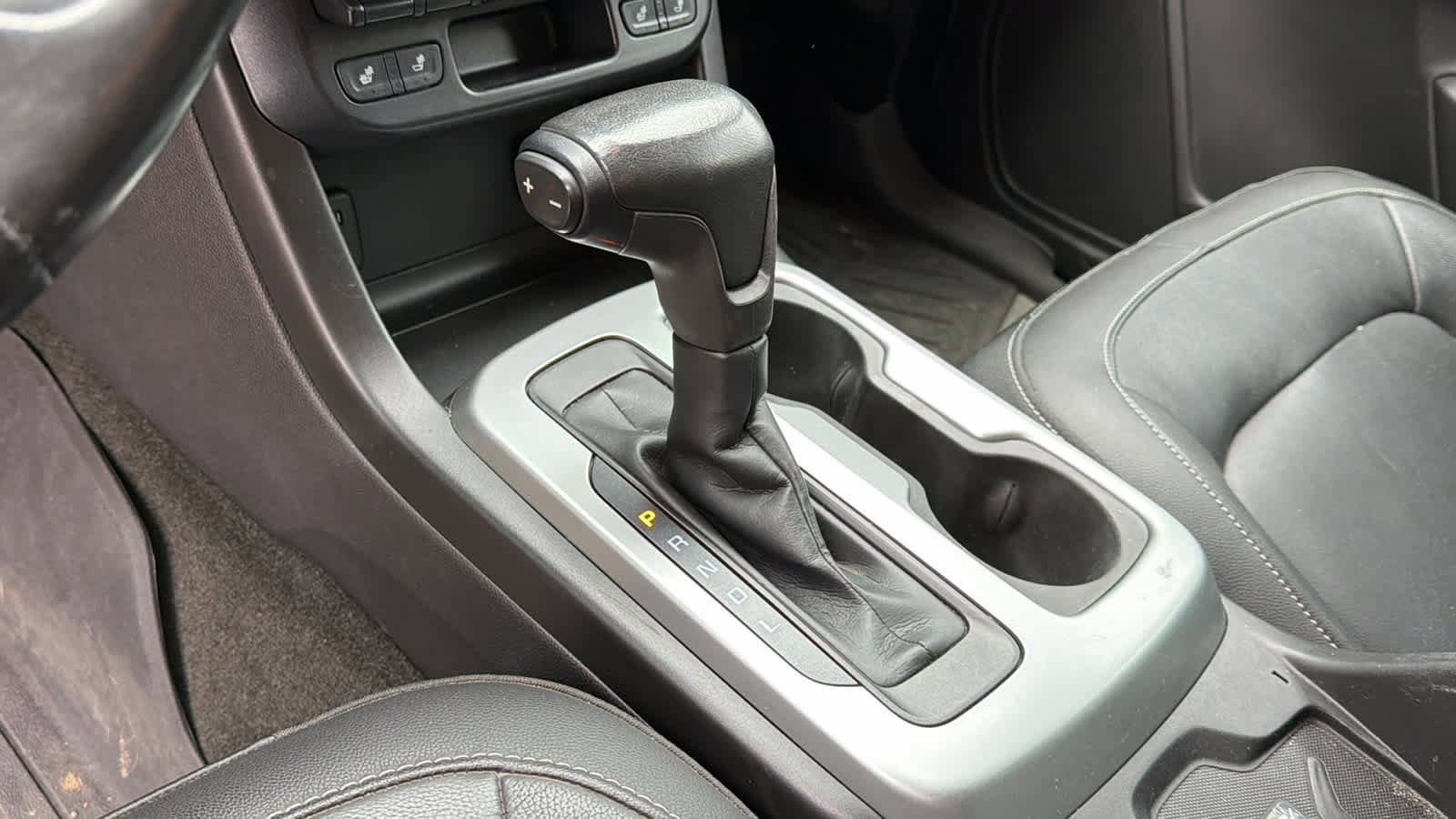 Used 2017 Chevrolet Colorado ZR2 image 12