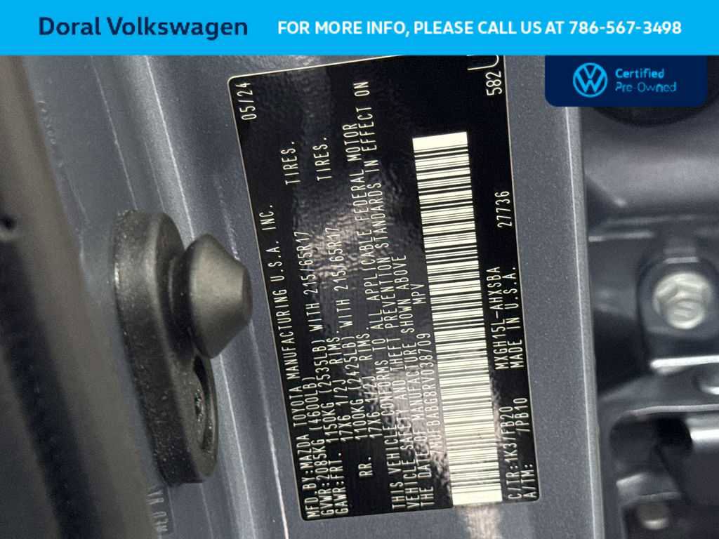 Used 2024 Toyota Corolla Cross SE image 29