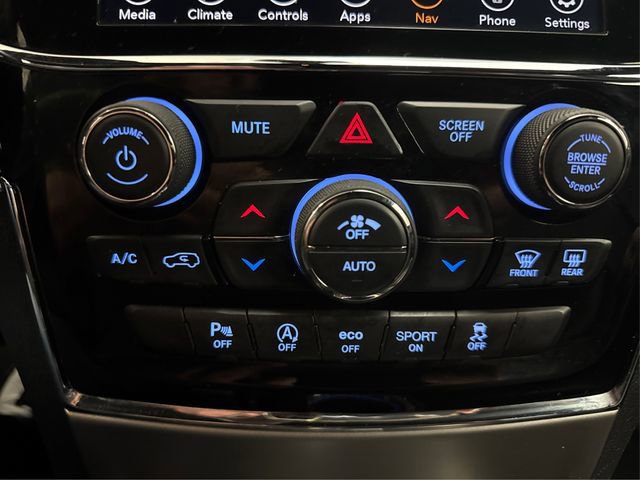 Used 2020 Jeep Grand Cherokee Limited w/ Trailer Tow Group IV image 32