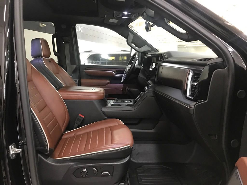 Used 2025 GMC Sierra 3500 Denali Ultimate image 15