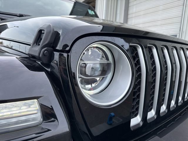 Used 2022 Jeep Wrangler Unlimited Sahara w/ Cold Weather Group image 11