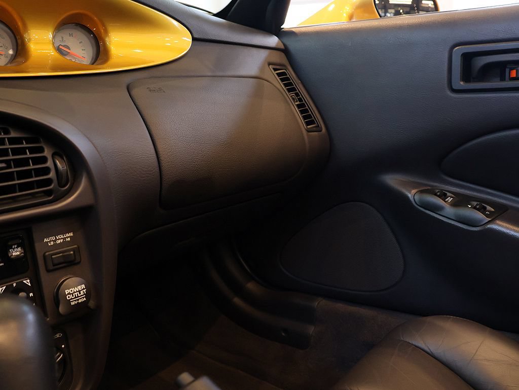 Used 2002 Chrysler Prowler RWD image 40