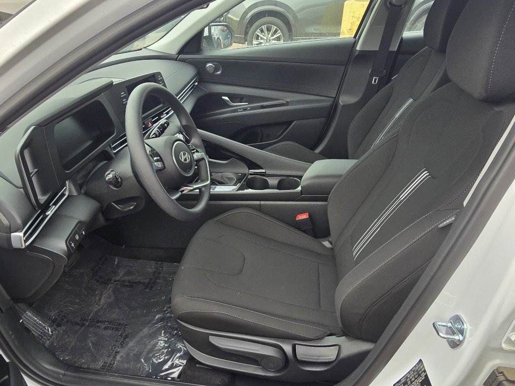 New 2025 Hyundai Elantra Blue image 26