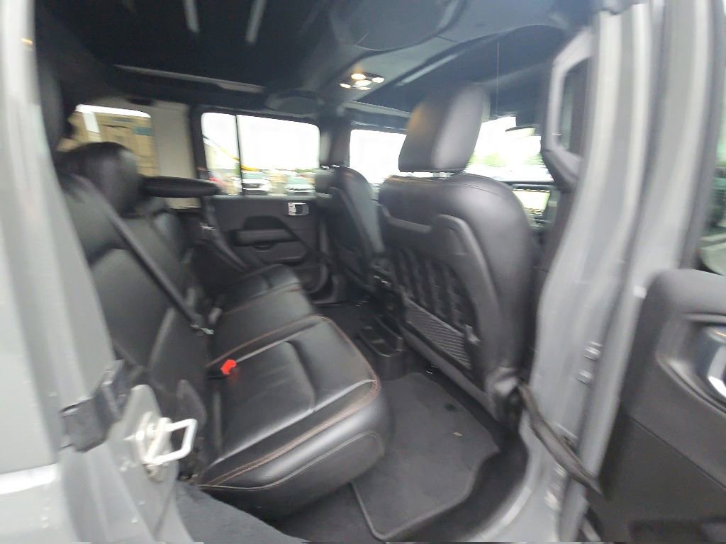 Used 2022 Jeep Wrangler Unlimited Rubicon w/ Xtreme Recon 35" Tire Package AWD/4WD image 29