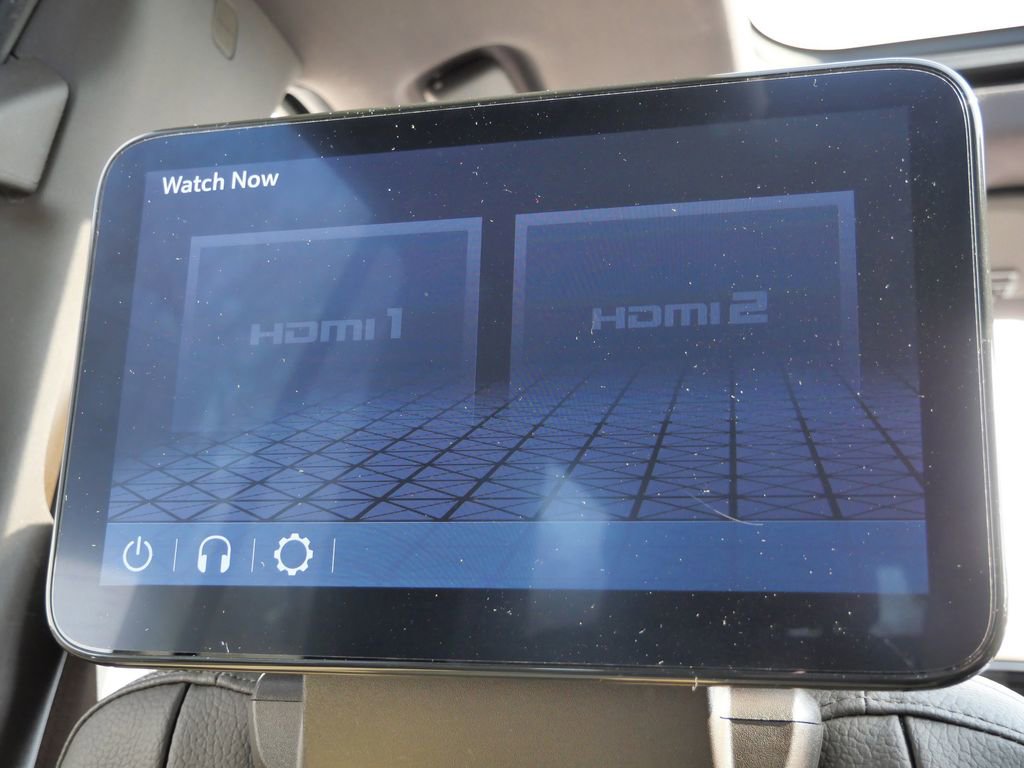 Used 2024 GMC Yukon Denali w/ Denali Reserve Package image 35