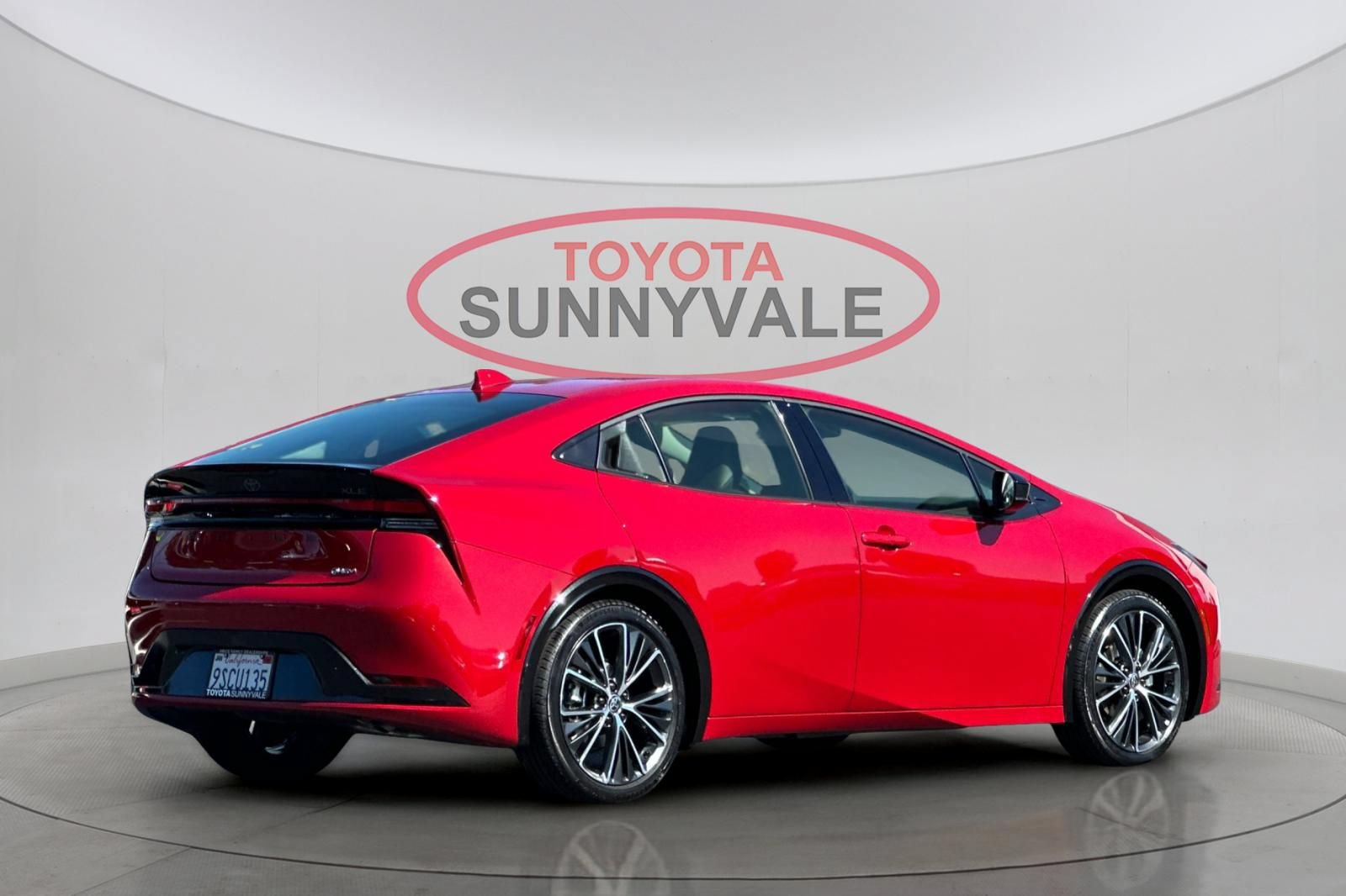 Certified 2024 Toyota Prius XLE FWD image 4