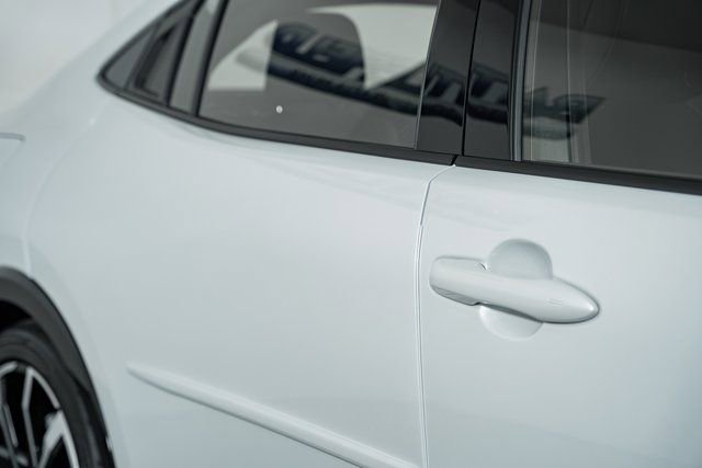 New 2026 Toyota Prius Plug-In Hybrid FWD image 17