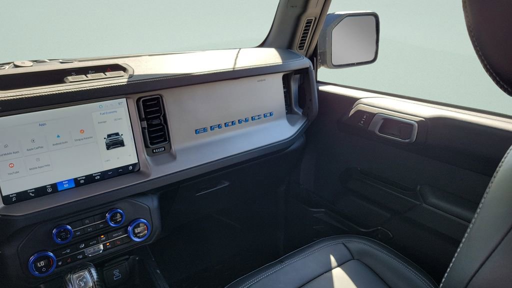 Used 2025 Ford Bronco Outer Banks AWD/4WD image 13