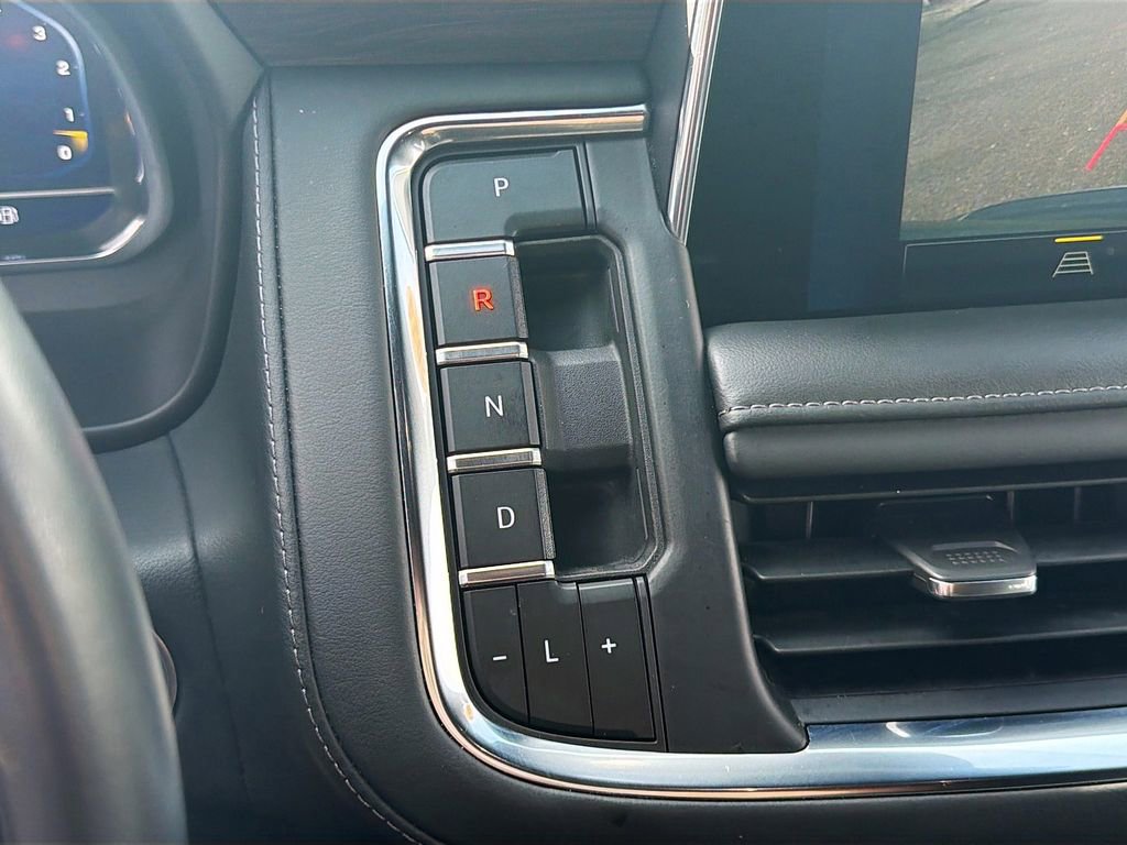 Used 2024 Chevrolet Tahoe LT image 31