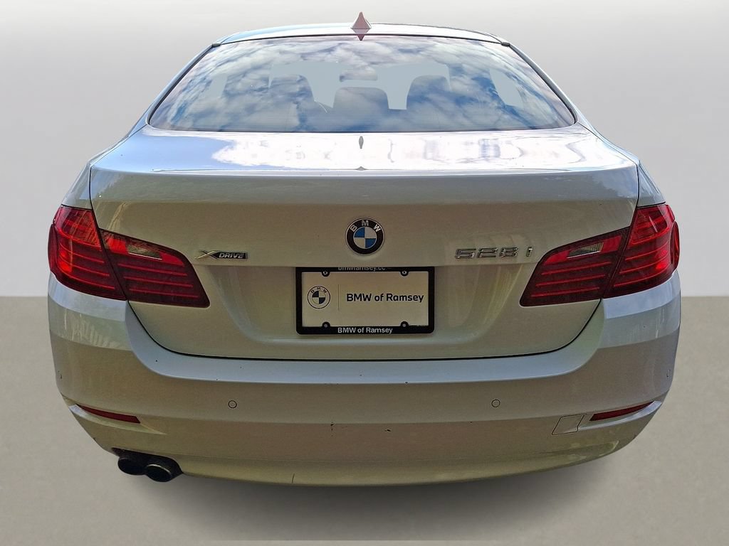Used 2016 BMW 528i xDrive Sedan AWD/4WD image 4