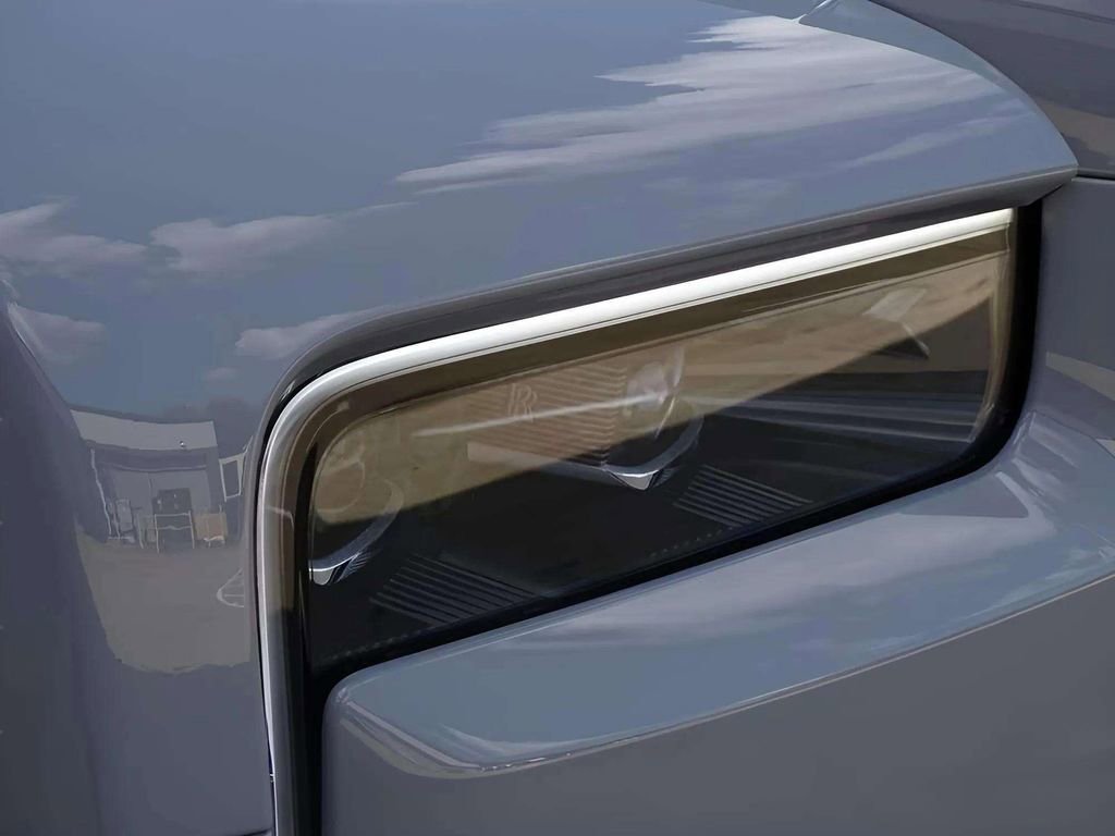 New 2025 Rolls-Royce Cullinan Black Badge image 8