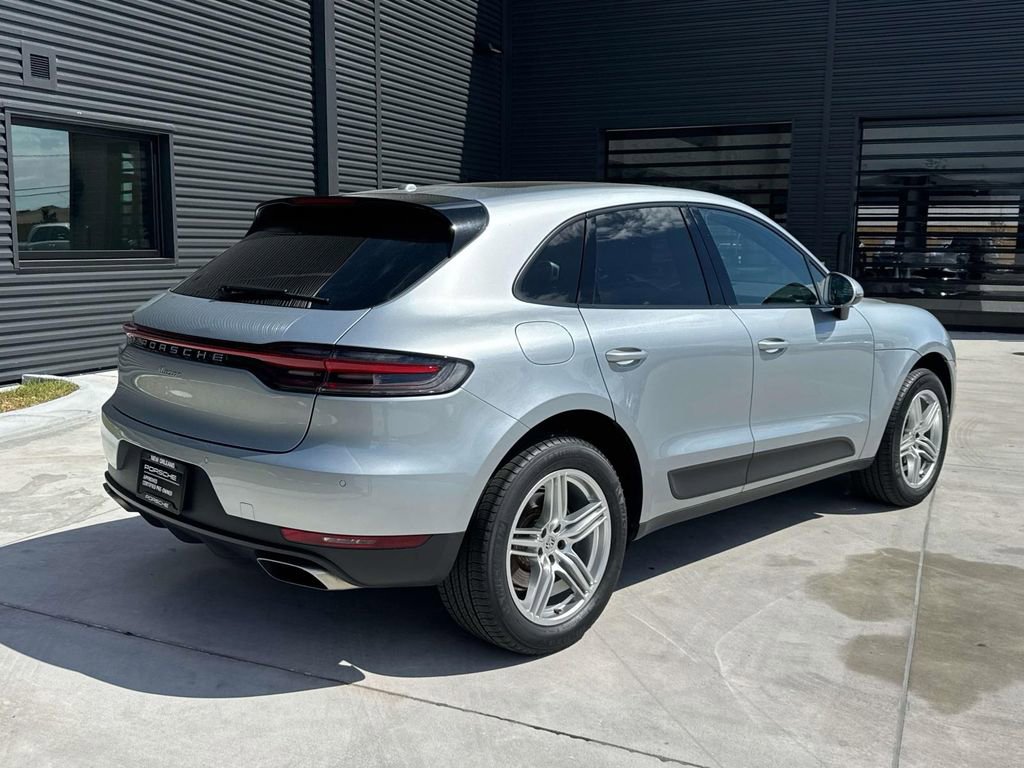 Certified 2021 Porsche Macan image 11