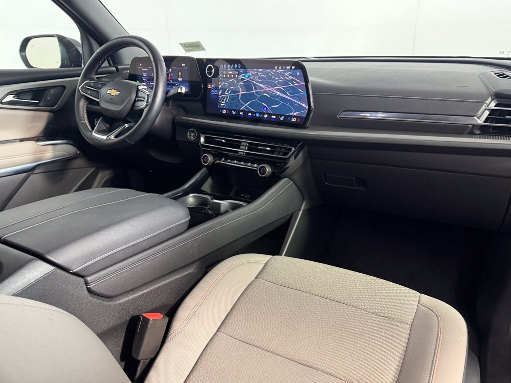 Used 2026 Chevrolet Traverse LT w/ Driver Confidence Package FWD image 15