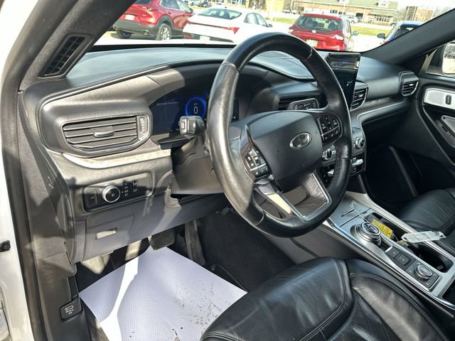Used 2020 Ford Explorer Platinum w/ Premium Technology Package image 12