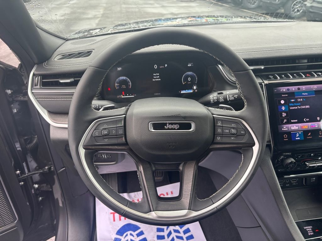 New 2025 Jeep Grand Cherokee L Limited w/ Luxury Tech Group II image 15
