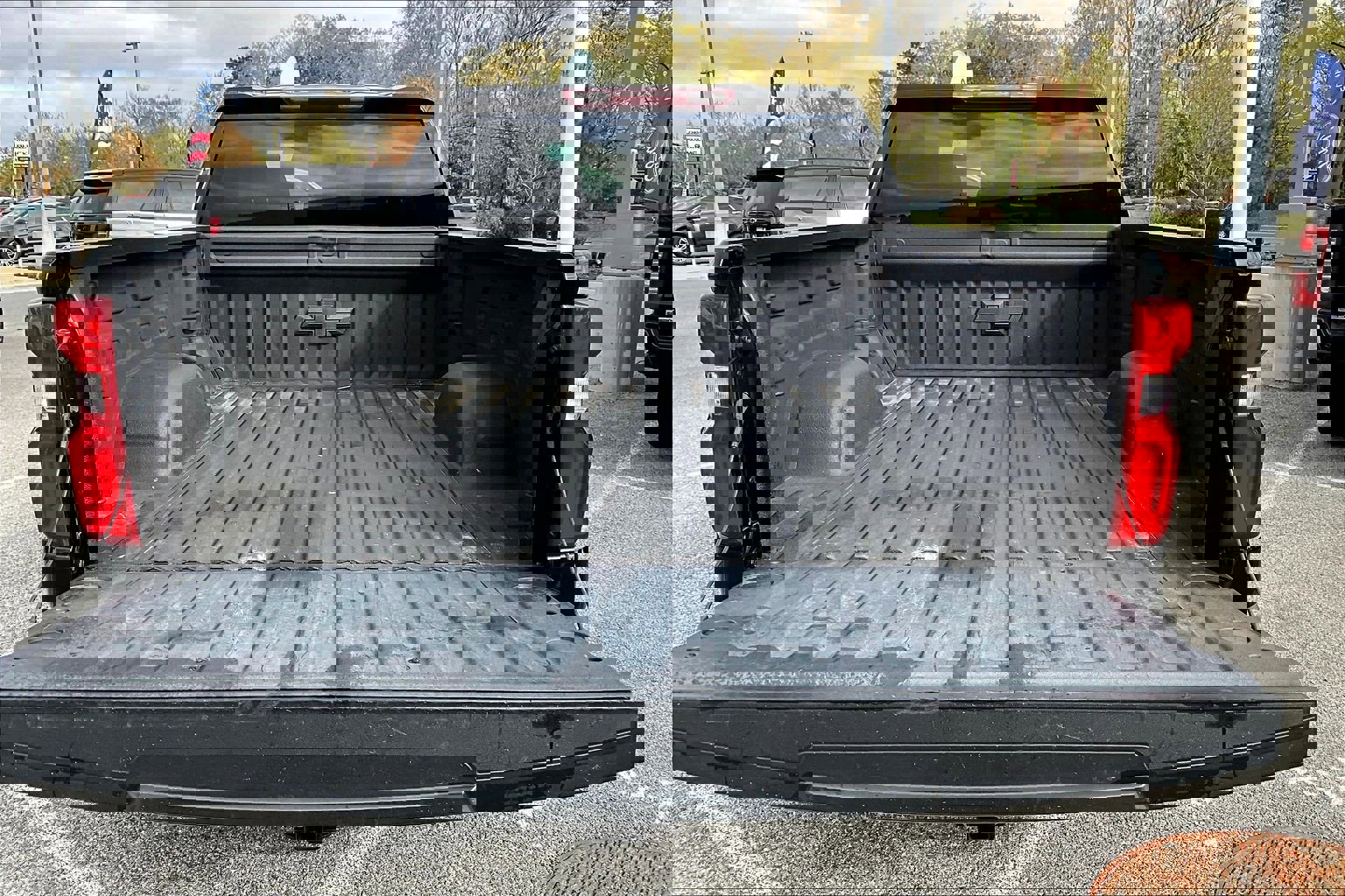 Used 2022 Chevrolet Silverado 1500 LT Trail Boss w/ Bed Protection Package image 31