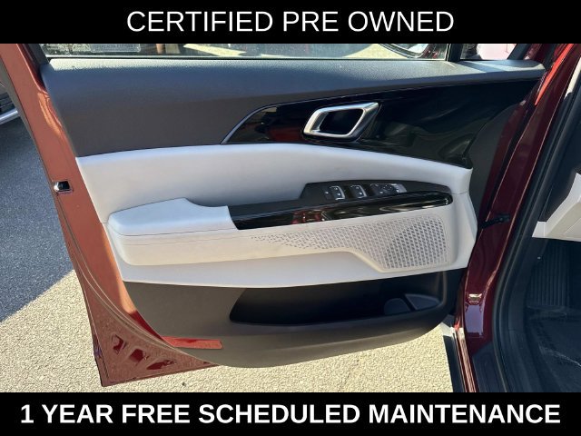 Used 2024 Kia Carnival EX FWD image 13