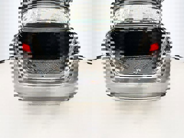 New 2025 Nissan Versa SV w/ Trunk Package image 9