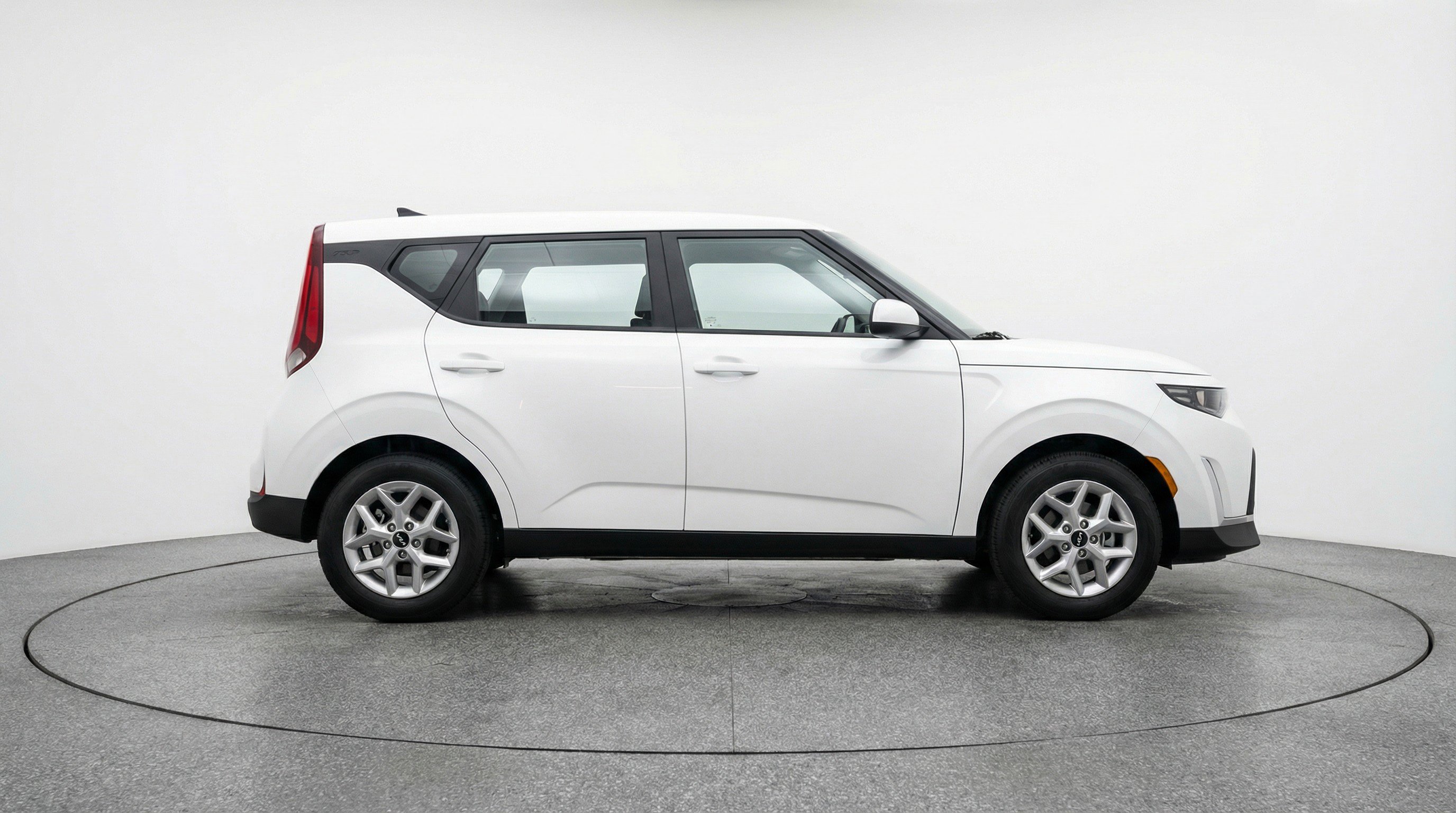 Used 2025 Kia Soul LX w/ LX Technology Package image 11