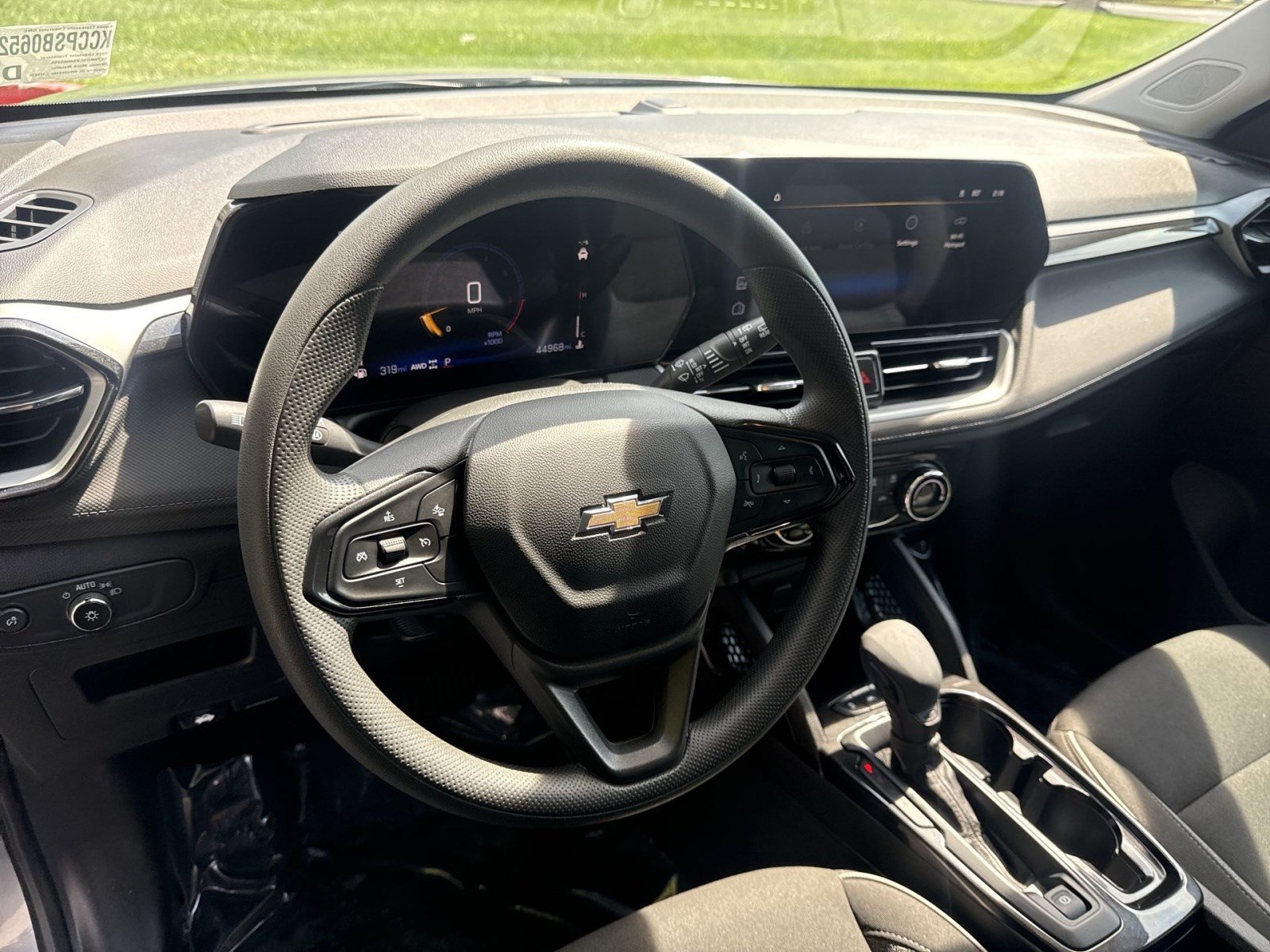 Used 2025 Chevrolet TrailBlazer LT AWD/4WD image 15