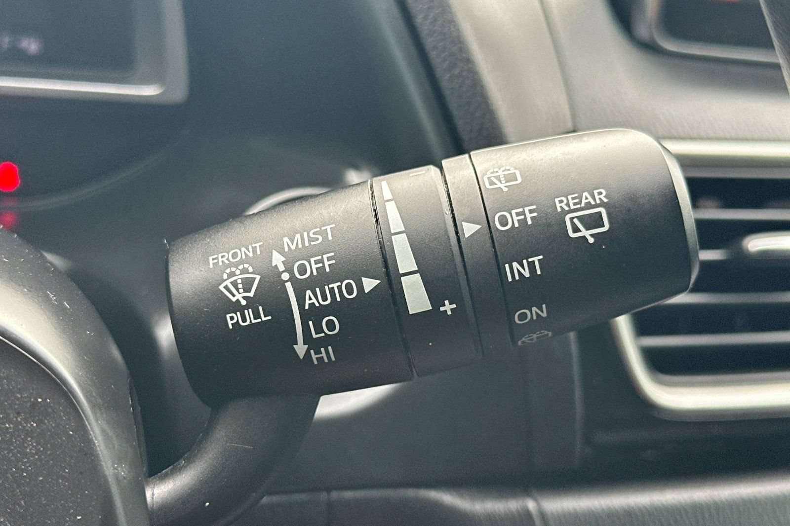 Used 2016 MAZDA MAZDA3 i Grand Touring FWD image 40