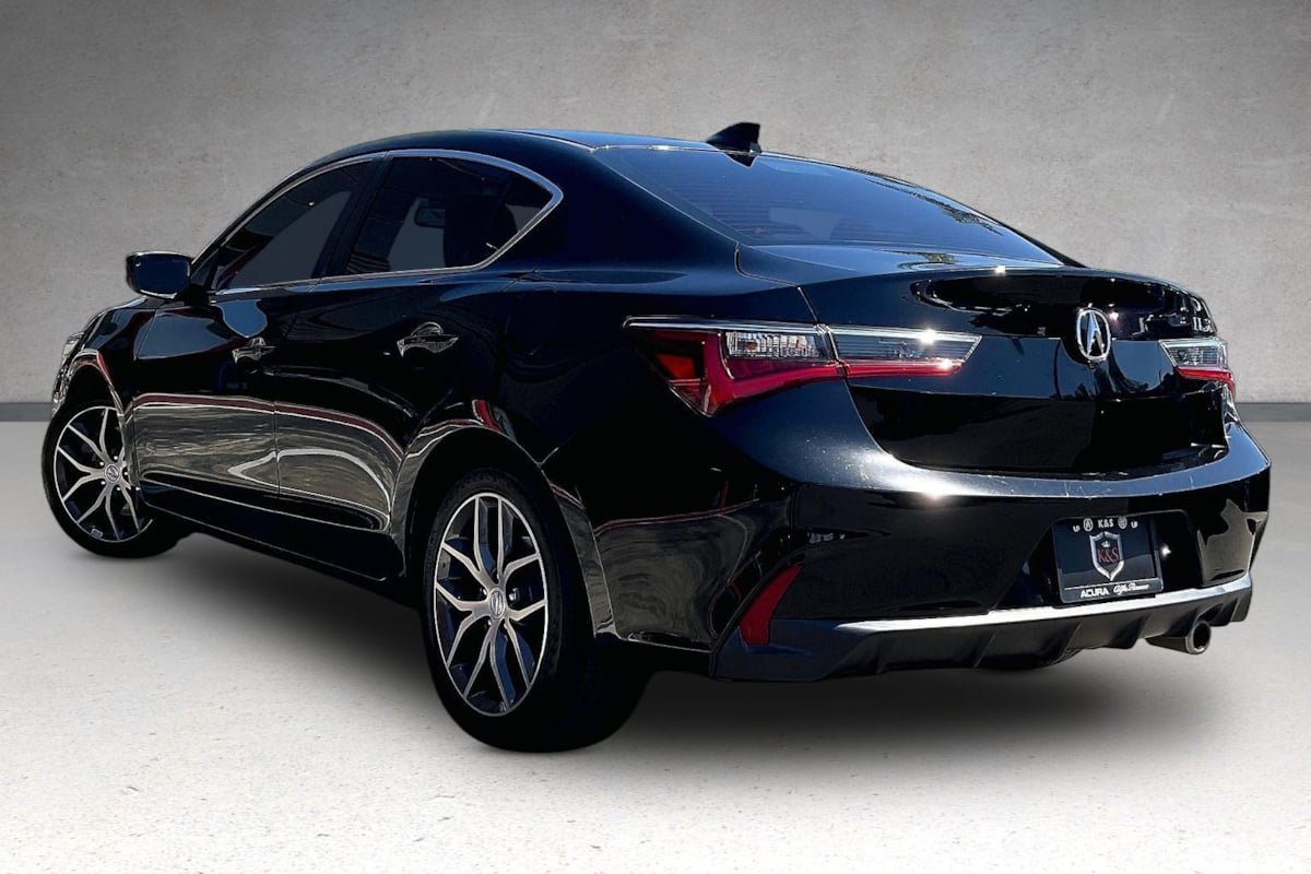 Used 2019 Acura ILX FWD image 3
