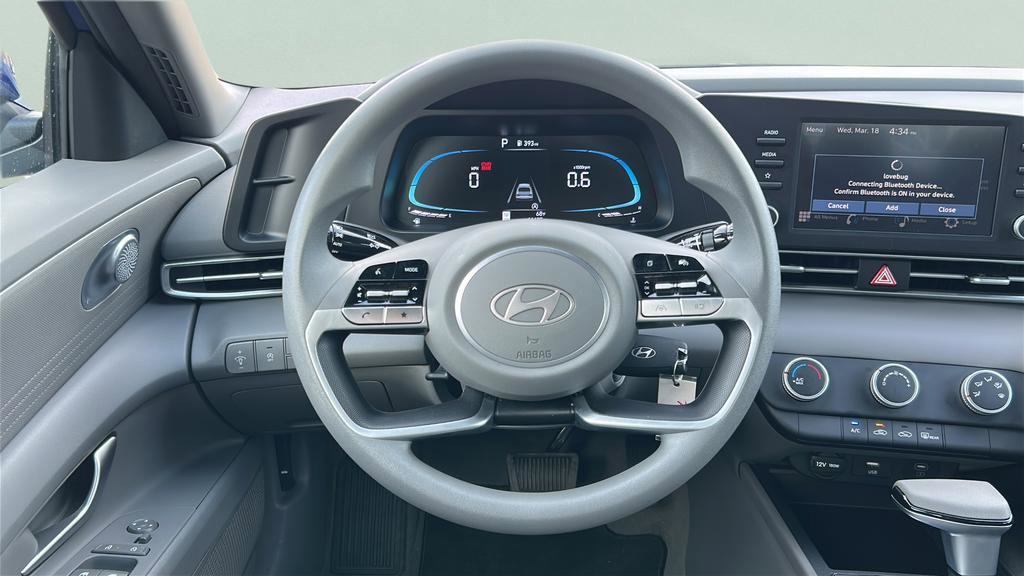 Certified 2025 Hyundai Elantra SE image 16
