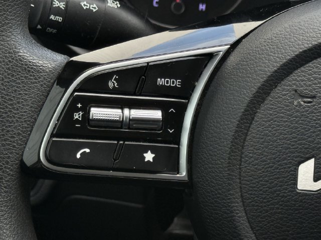 Used 2024 Kia Forte LXS w/ LXS Technology Package FWD image 13