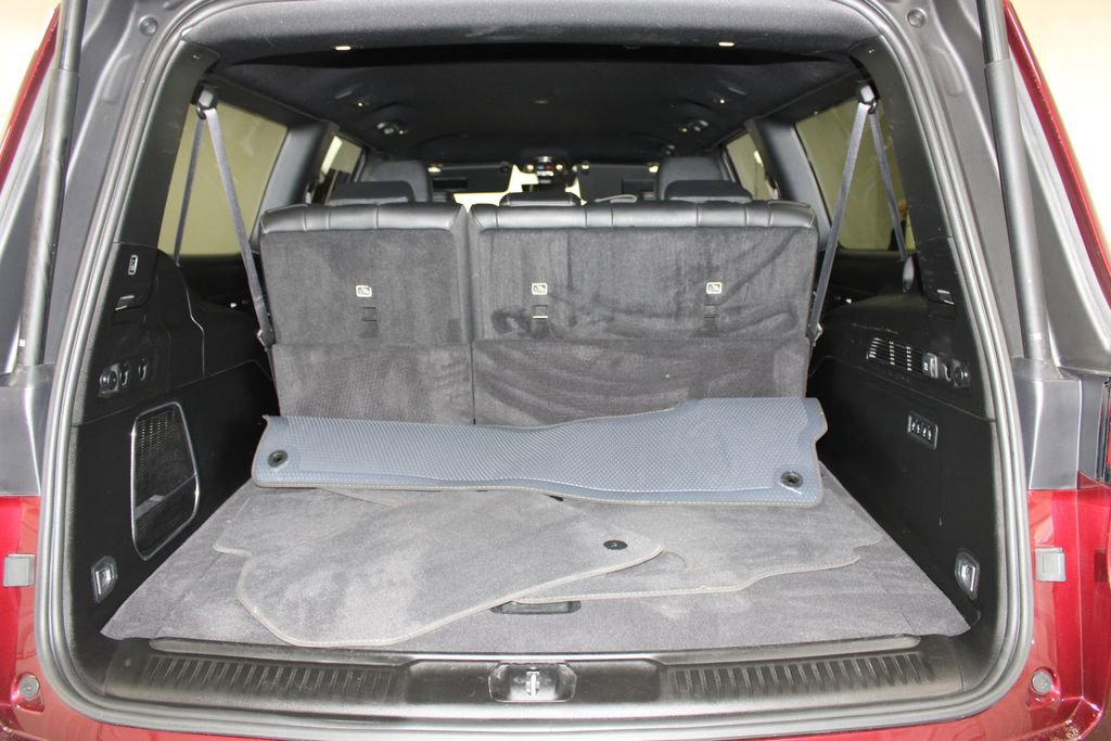 Used 2025 Jeep Wagoneer L Series II w/ 8-pass Seating Package image 24