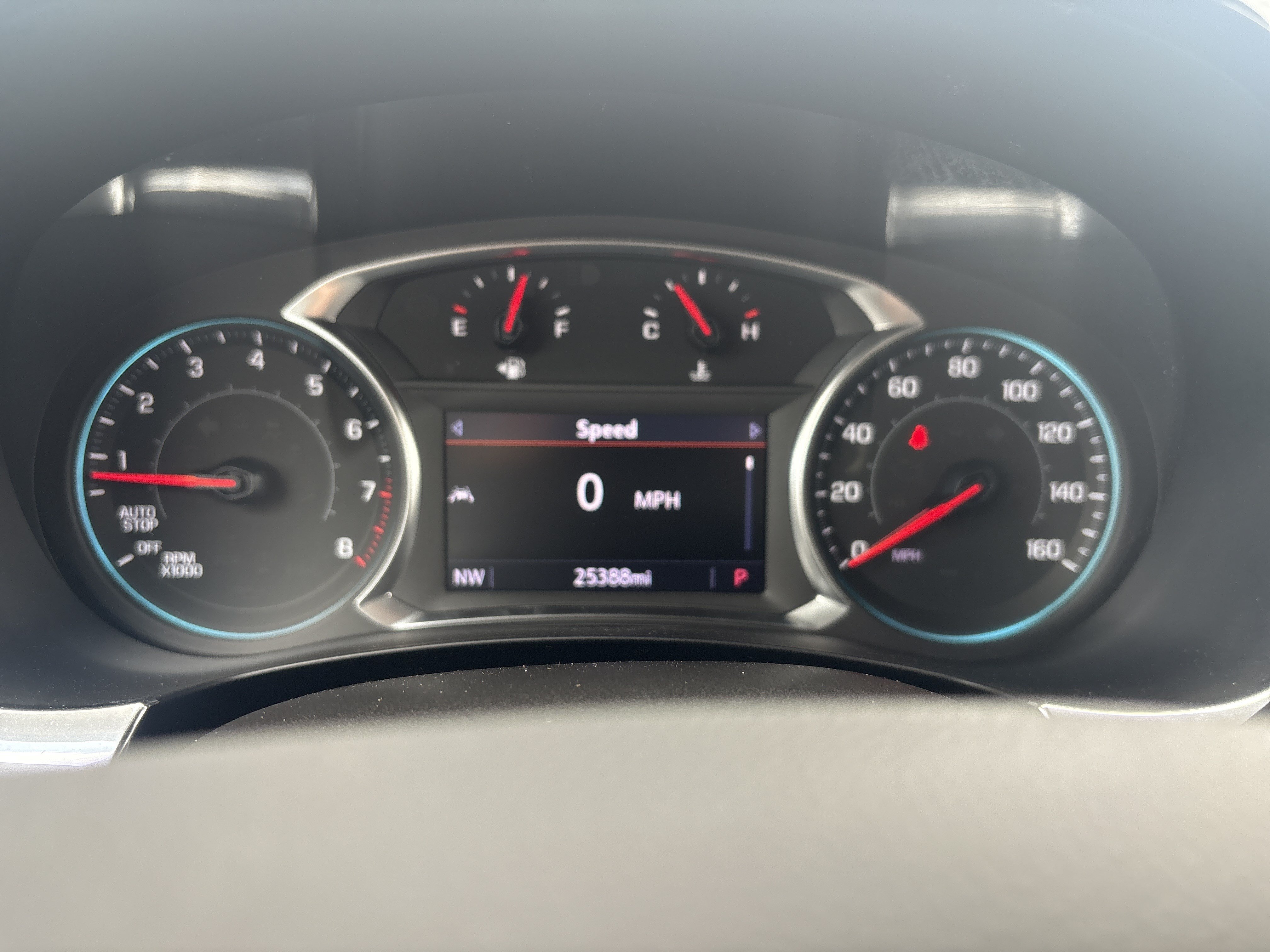 Used 2023 Chevrolet Traverse LT FWD image 21