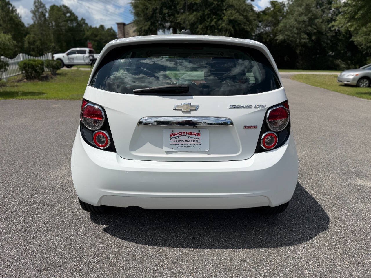 Used 2015 Chevrolet Sonic LTZ FWD image 34