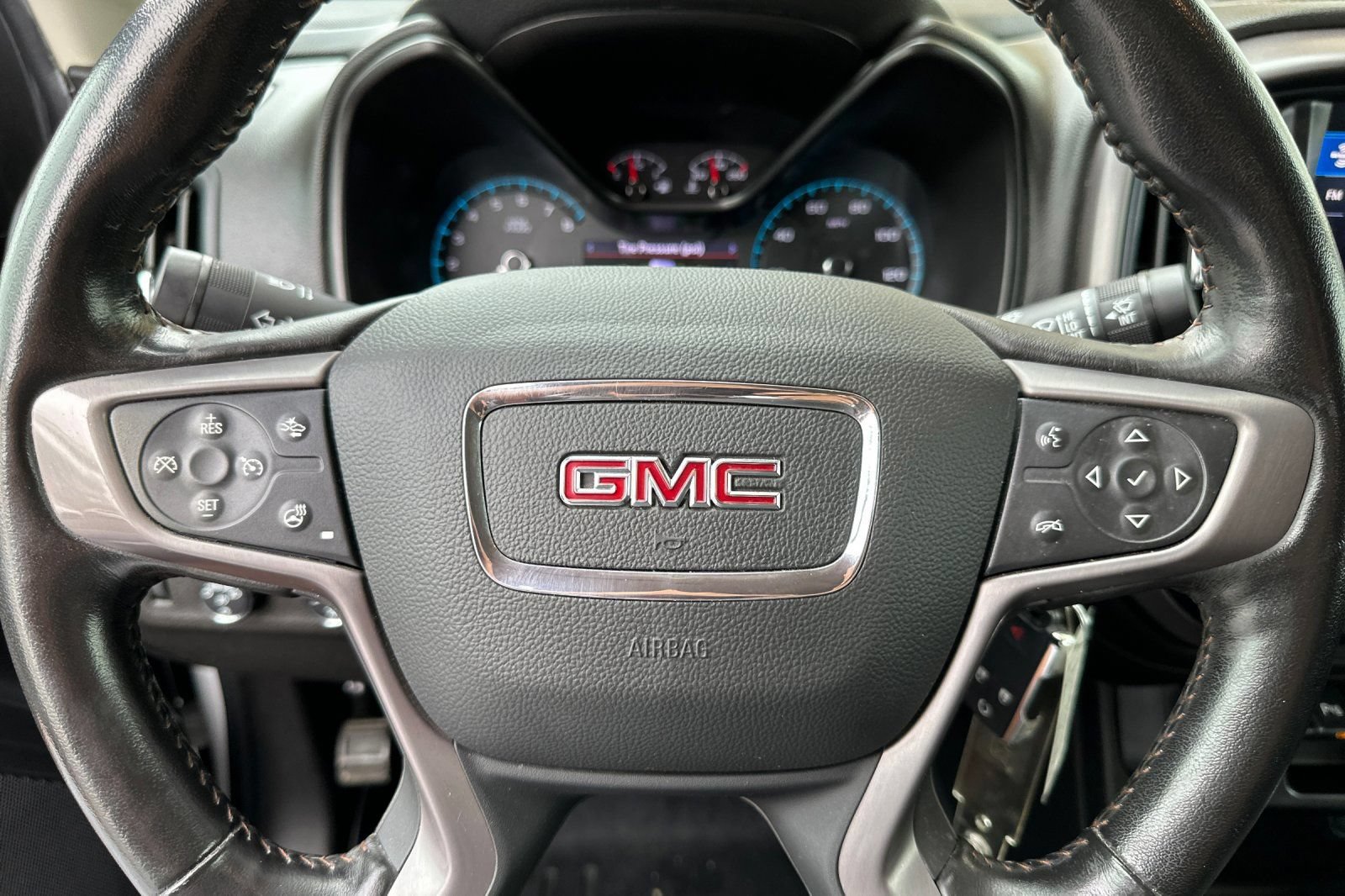 Used 2022 GMC Canyon AT4 w/ Driver Alert Package AWD/4WD image 22