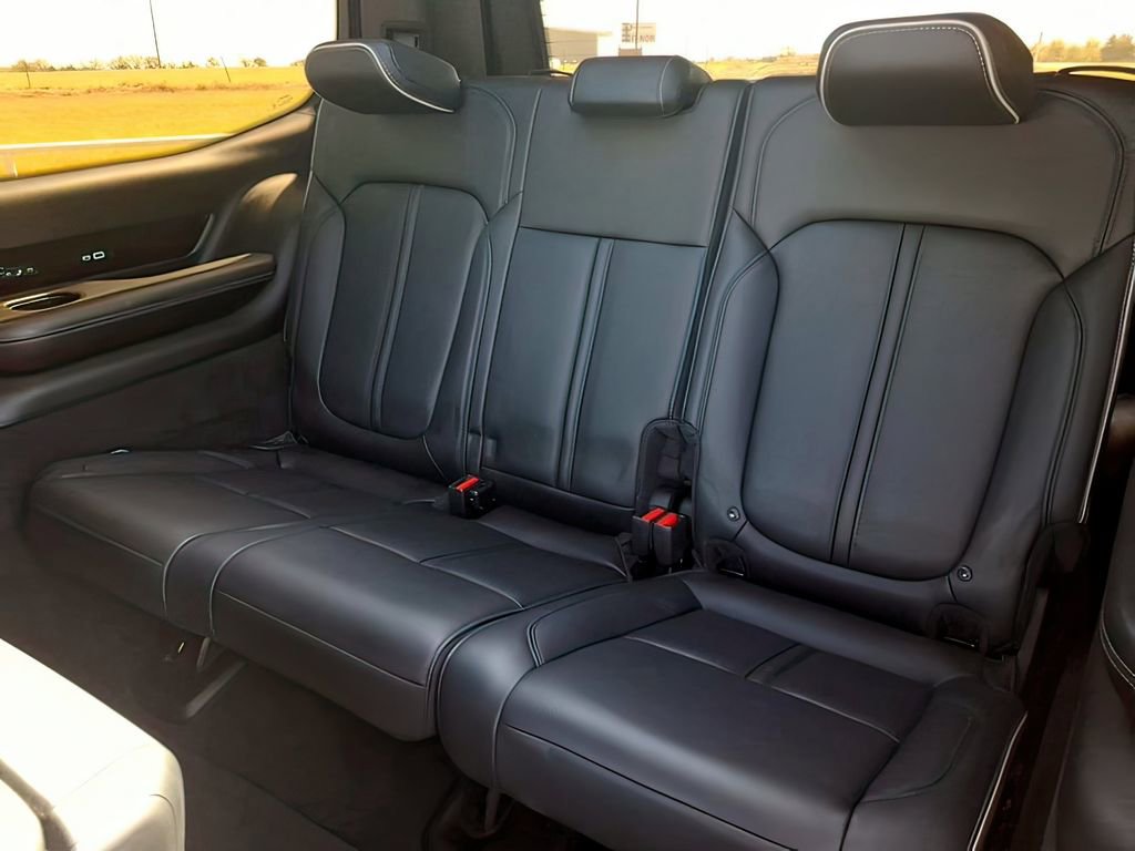 Used 2022 Jeep Grand Wagoneer Series II w/ Premium Group II image 25