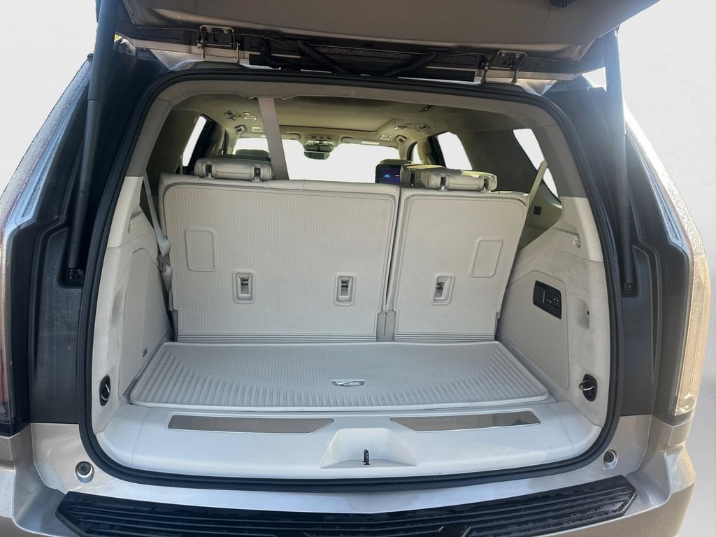 Used 2025 Cadillac Escalade Sport Platinum w/ LPO, ONYX Package AWD/4WD image 13