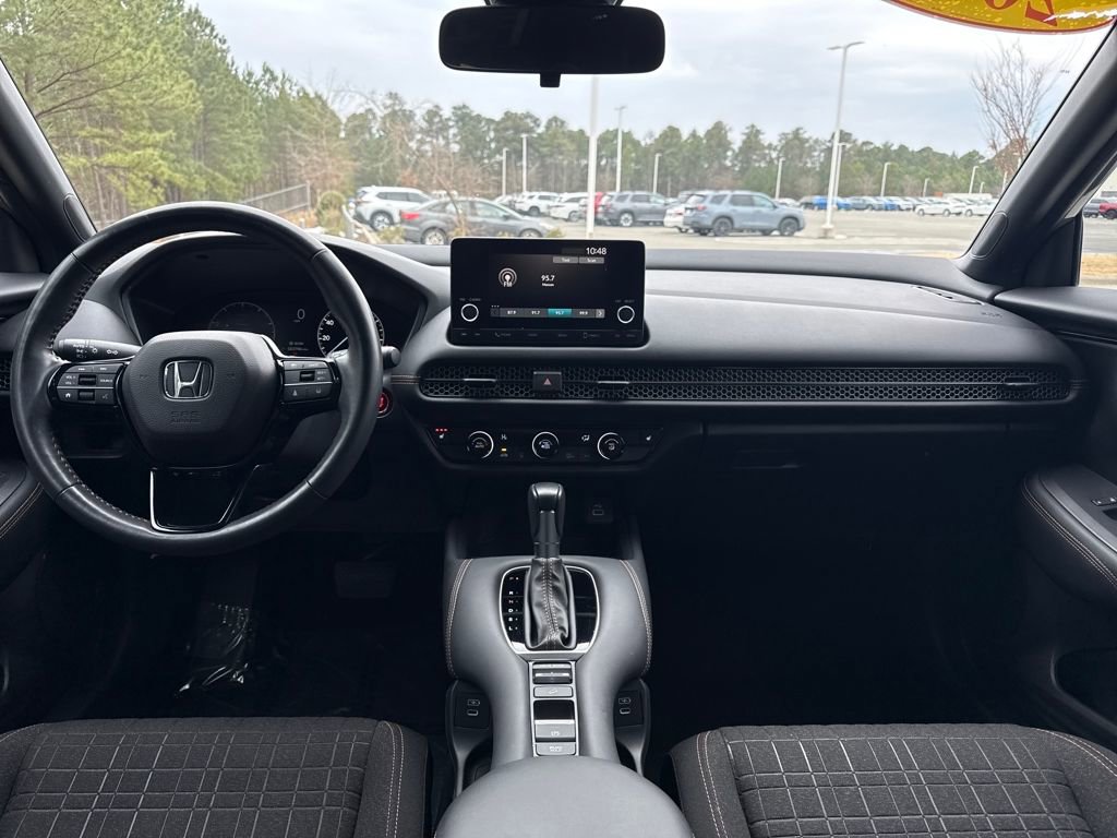 Used 2024 Honda HR-V Sport image 16