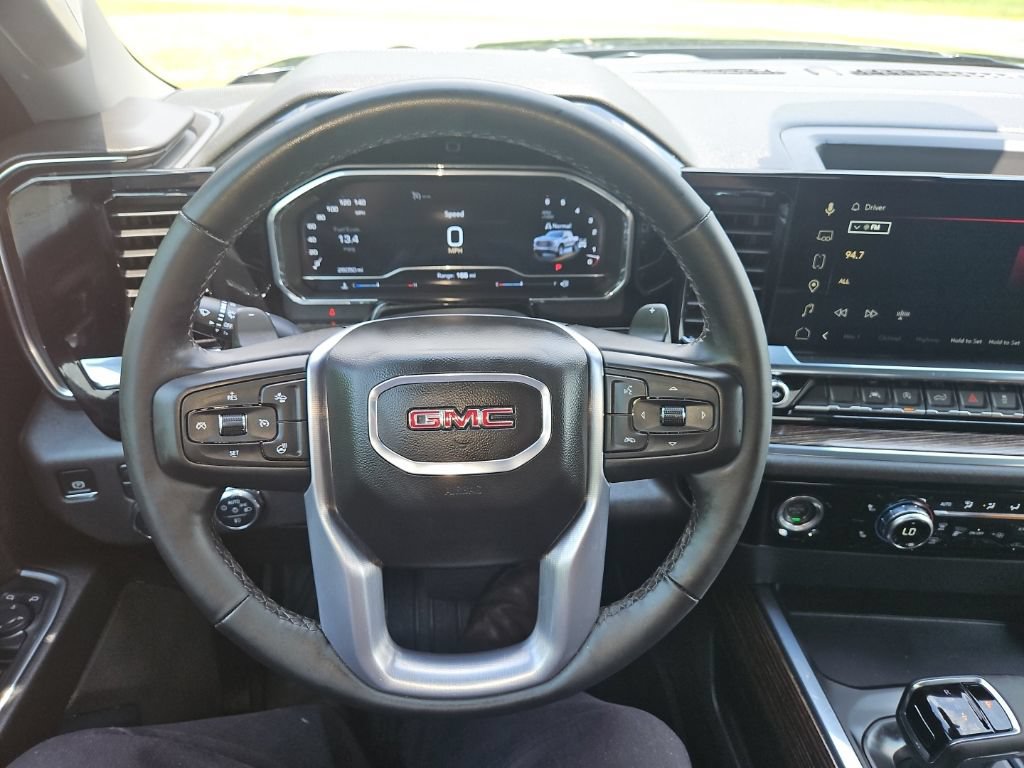 Used 2024 GMC Sierra 1500 Elevation w/ LPO, Elevation Black Package AWD/4WD image 18