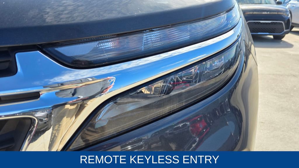 Used 2022 Chevrolet Equinox LS w/ LS Convenience Package image 11